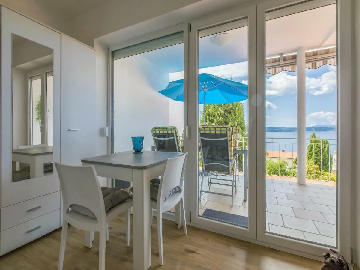 Apartment Weiny Crikvenica 0*,